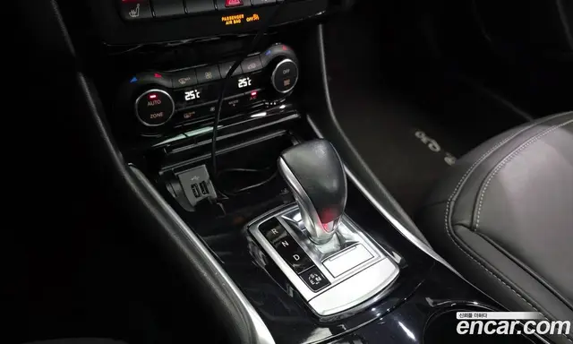 Infiniti Q30 2019 2.0 автомат (гидро), миниатюра 9 Infiniti Q30 2019 2.0 автомат (гидро), миниатюра 9