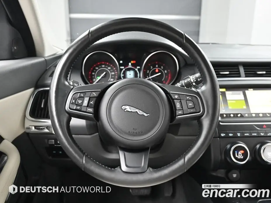 Jaguar E-Pace 2018 2.0 автомат (гидро), фото 13