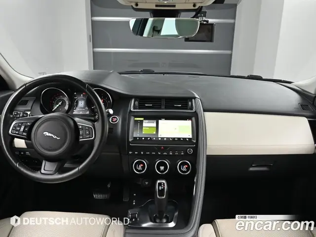 Jaguar E-Pace 2018 2.0 автомат (гидро), миниатюра 7
