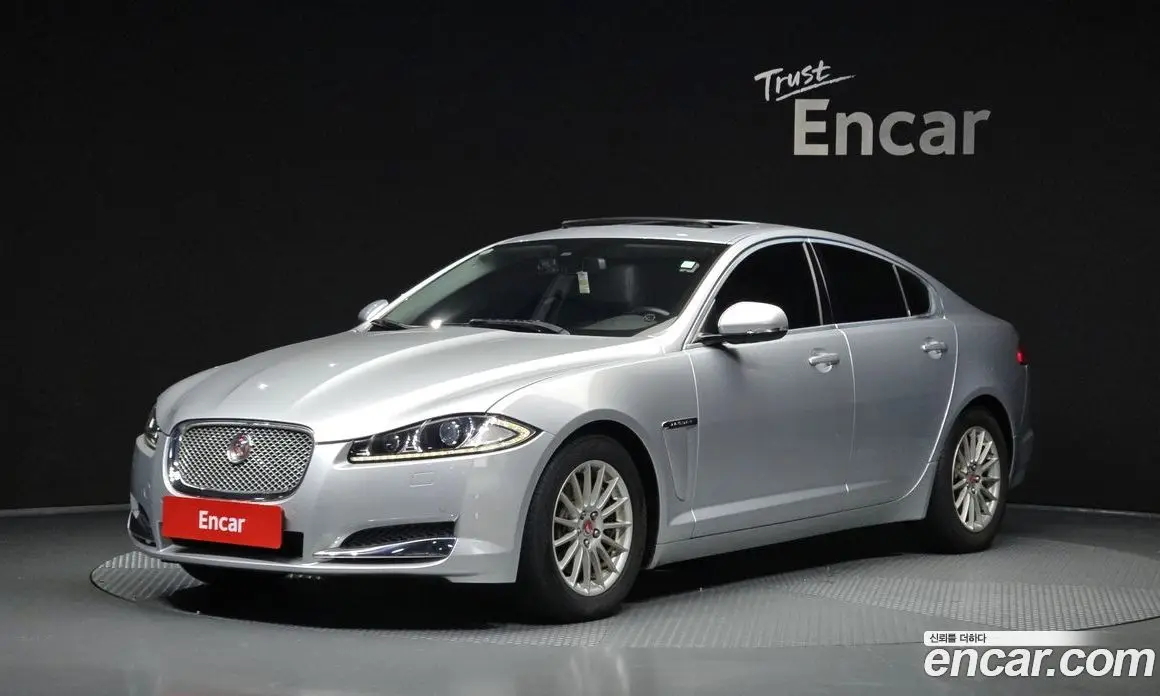 Jaguar XF 2014 2.2 автомат (гидро), фото 1 Jaguar XF 2014 2.2 автомат (гидро), фото 1
