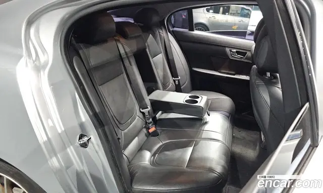 Jaguar XF 2014 2.2 автомат (гидро), миниатюра 11 Jaguar XF 2014 2.2 автомат (гидро), миниатюра 11