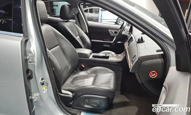 Jaguar XF 2014 2.2 автомат (гидро), миниатюра 12