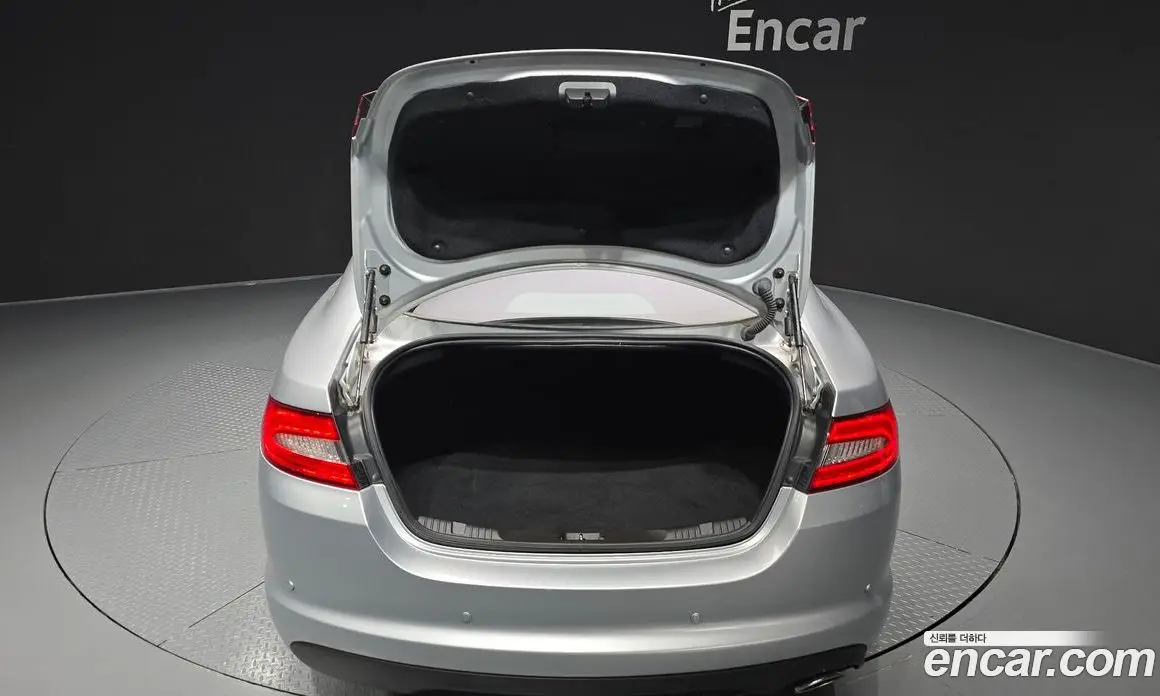 Jaguar XF 2014 2.2 автомат (гидро), фото 20 Jaguar XF 2014 2.2 автомат (гидро), фото 20