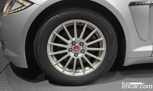 Jaguar XF 2014 2.2 автомат (гидро), миниатюра 5 Jaguar XF 2014 2.2 автомат (гидро), миниатюра 5
