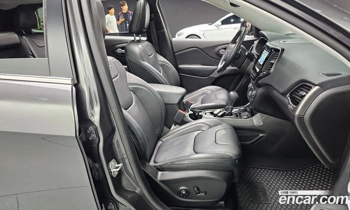 Jeep Cherokee 2021 2.4 автомат (гидро), фото 16 Jeep Cherokee 2021 2.4 автомат (гидро), фото 16