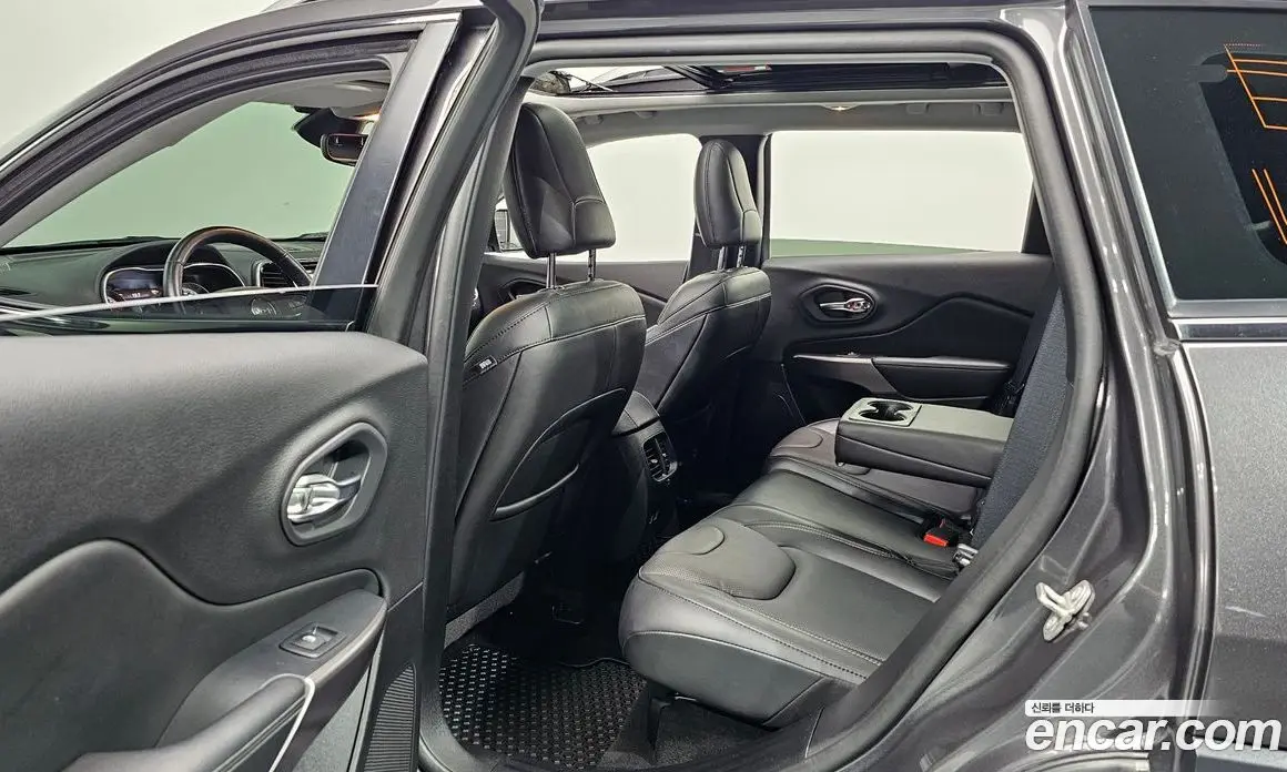 Jeep Cherokee 2021 2.4 автомат (гидро), фото 17 Jeep Cherokee 2021 2.4 автомат (гидро), фото 17