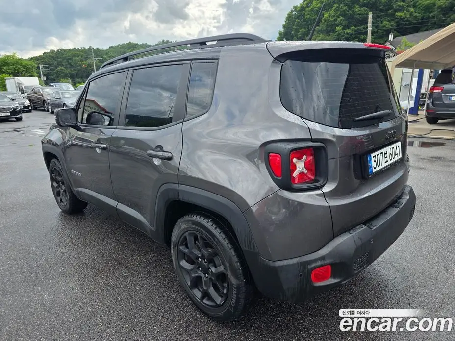 Jeep Renegade 2016 2.4 автомат (гидро), фото 2 Jeep Renegade 2016 2.4 автомат (гидро), фото 2