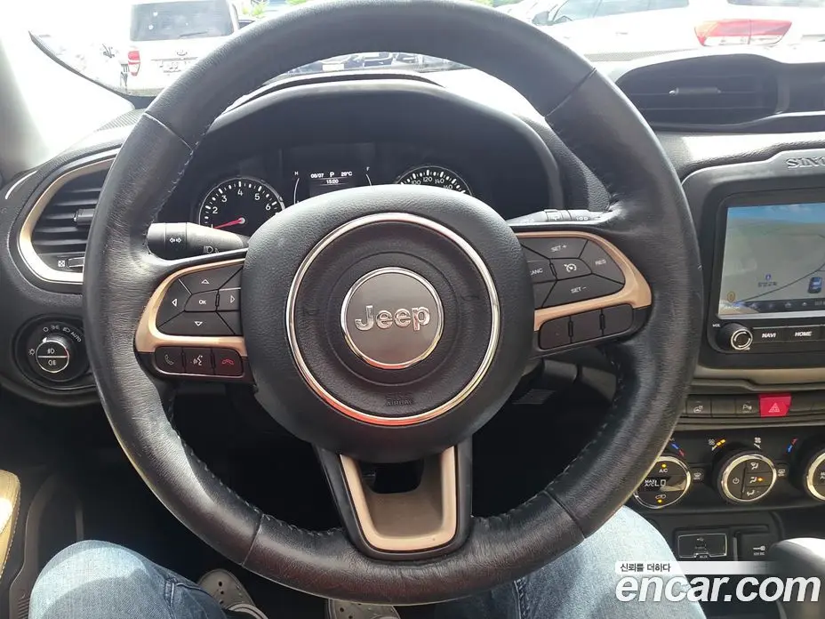 Jeep Renegade 2016 2.4 автомат (гидро), фото 14 Jeep Renegade 2016 2.4 автомат (гидро), фото 14