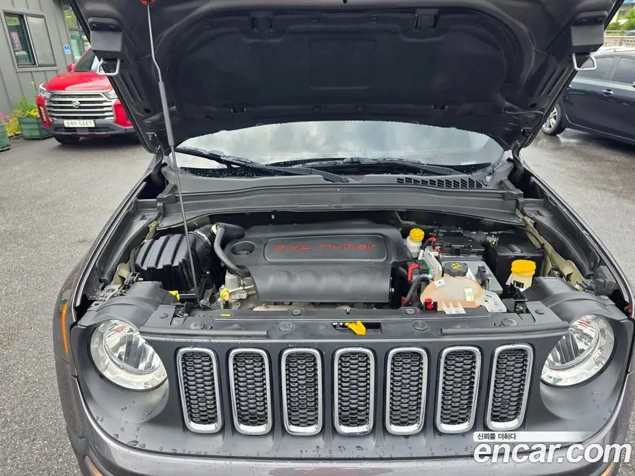 Jeep Renegade 2016 2.4 автомат (гидро), фото 6 Jeep Renegade 2016 2.4 автомат (гидро), фото 6