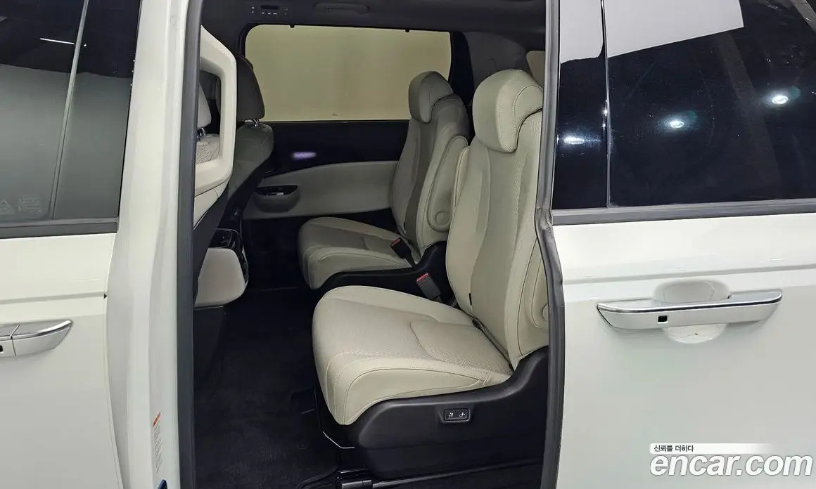 Kia Carnival 2022 3.5 автомат (гидро), фото 18