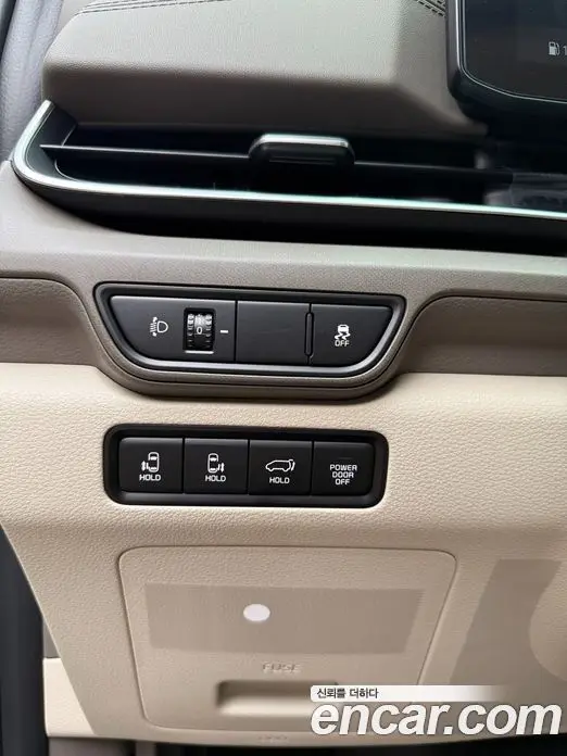 Kia Carnival 2026 1.6 автомат (гидро), фото 13