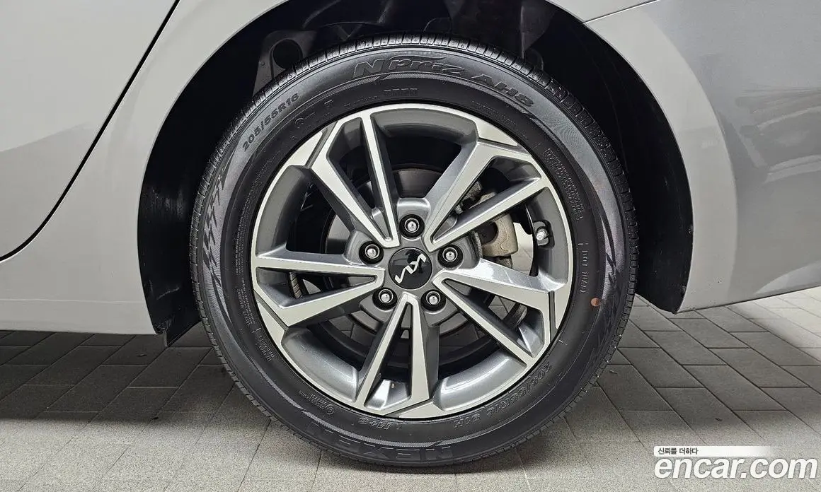 Kia K3 2024 1.6 автомат (гидро), фото 7 Kia K3 2024 1.6 автомат (гидро), фото 7