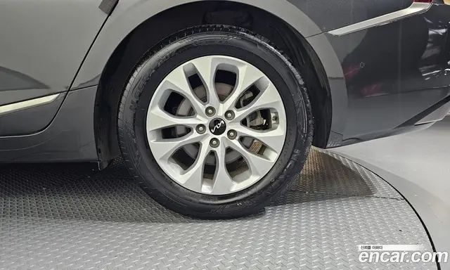 Kia K8 2022 2.5 автомат (гидро), миниатюра 7 Kia K8 2022 2.5 автомат (гидро), миниатюра 7