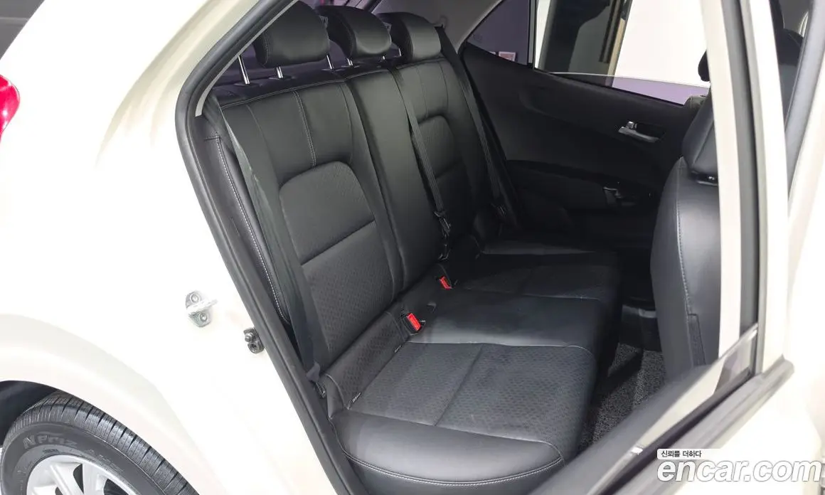 Kia Morning 2018 1.0 автомат (гидро), фото 12 Kia Morning 2018 1.0 автомат (гидро), фото 12