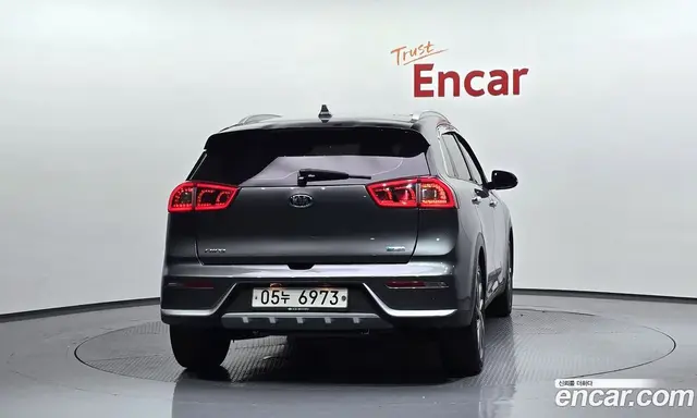 Kia Niro 2017 1.6 автомат (гидро), миниатюра 4 Kia Niro 2017 1.6 автомат (гидро), миниатюра 4