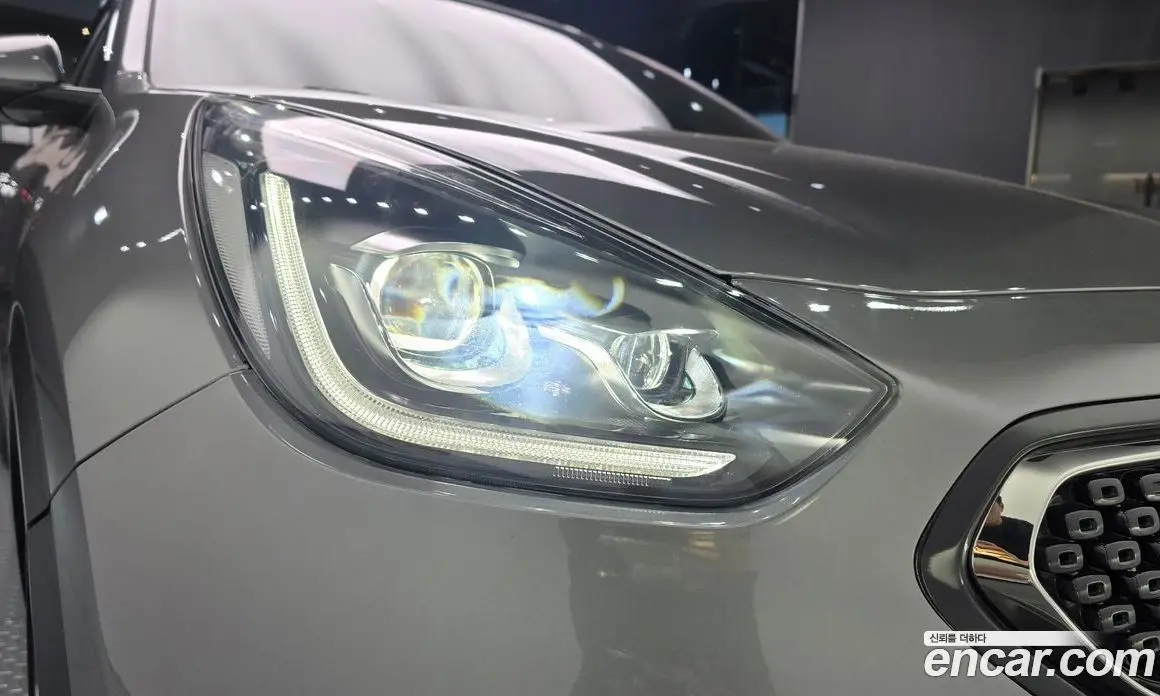 Kia Niro 2017 1.6 автомат (гидро), фото 8 Kia Niro 2017 1.6 автомат (гидро), фото 8