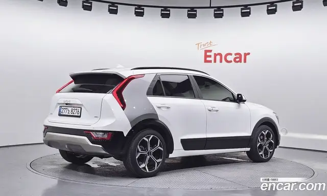 Kia Niro 2022 1.6 автомат (гидро), миниатюра 2