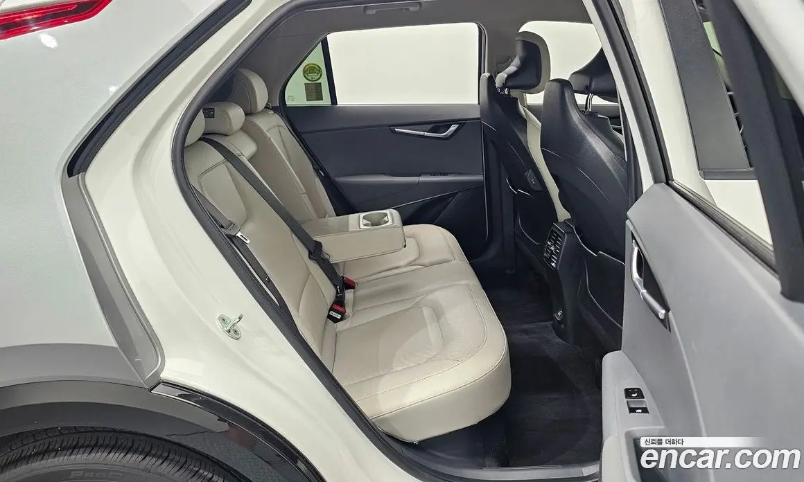Kia Niro 2022 1.6 автомат (гидро), фото 18