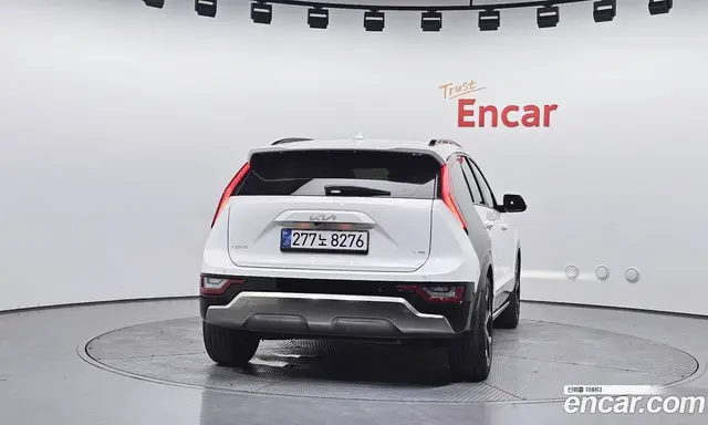 Kia Niro 2022 1.6 автомат (гидро), миниатюра 4