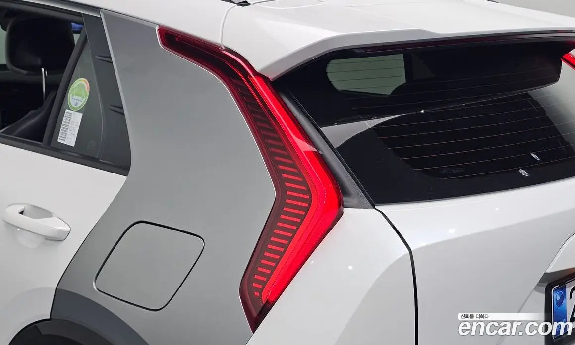 Kia Niro 2022 1.6 автомат (гидро), фото 9