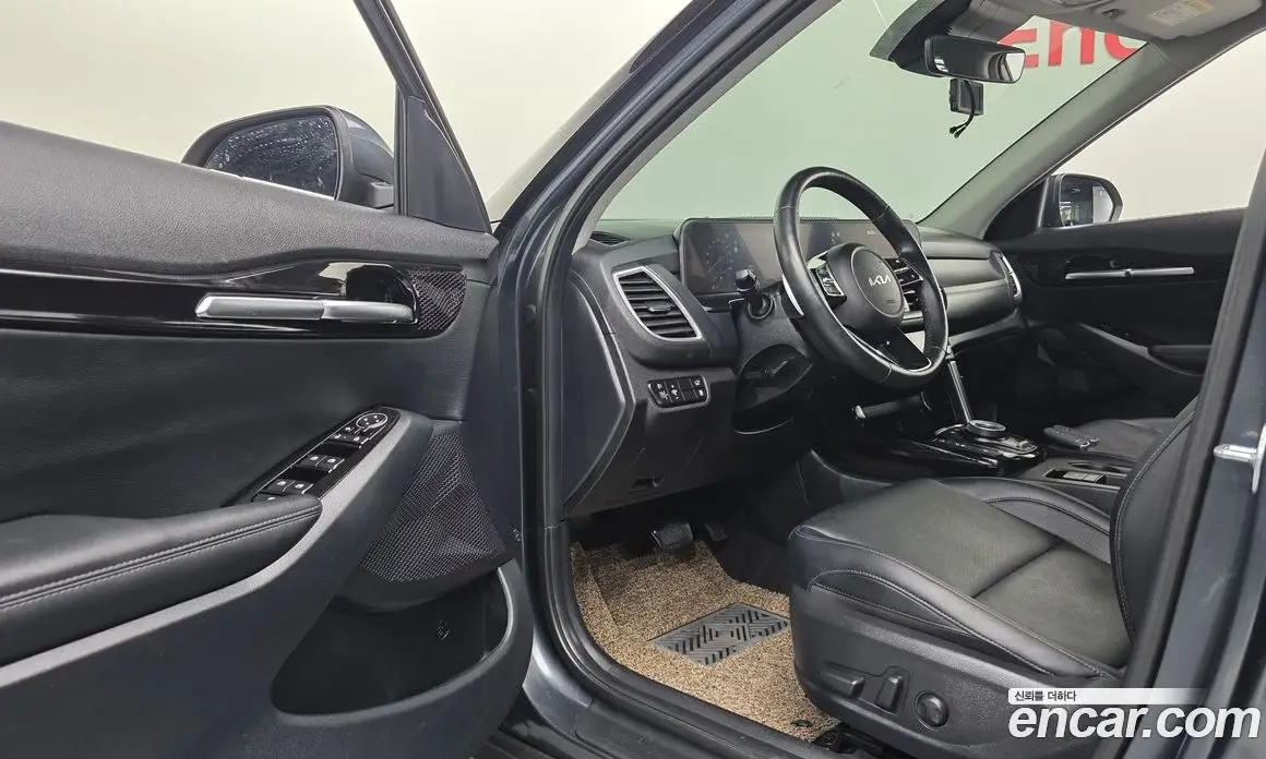 Kia Seltos 2023 1.6 автомат (гидро), фото 16 Kia Seltos 2023 1.6 автомат (гидро), фото 16