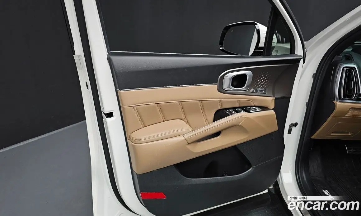 Kia Sorento 2023 1.6 автомат (гидро), фото 14 Kia Sorento 2023 1.6 автомат (гидро), фото 14