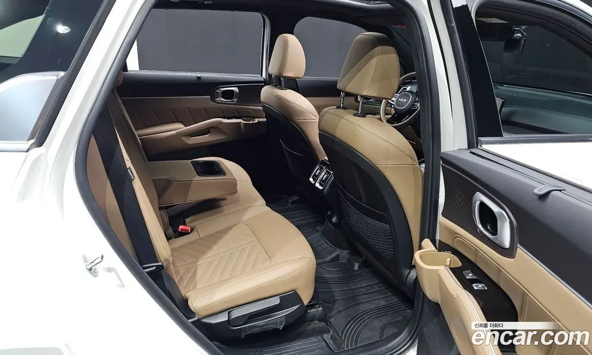 Kia Sorento 2023 1.6 автомат (гидро), фото 17 Kia Sorento 2023 1.6 автомат (гидро), фото 17