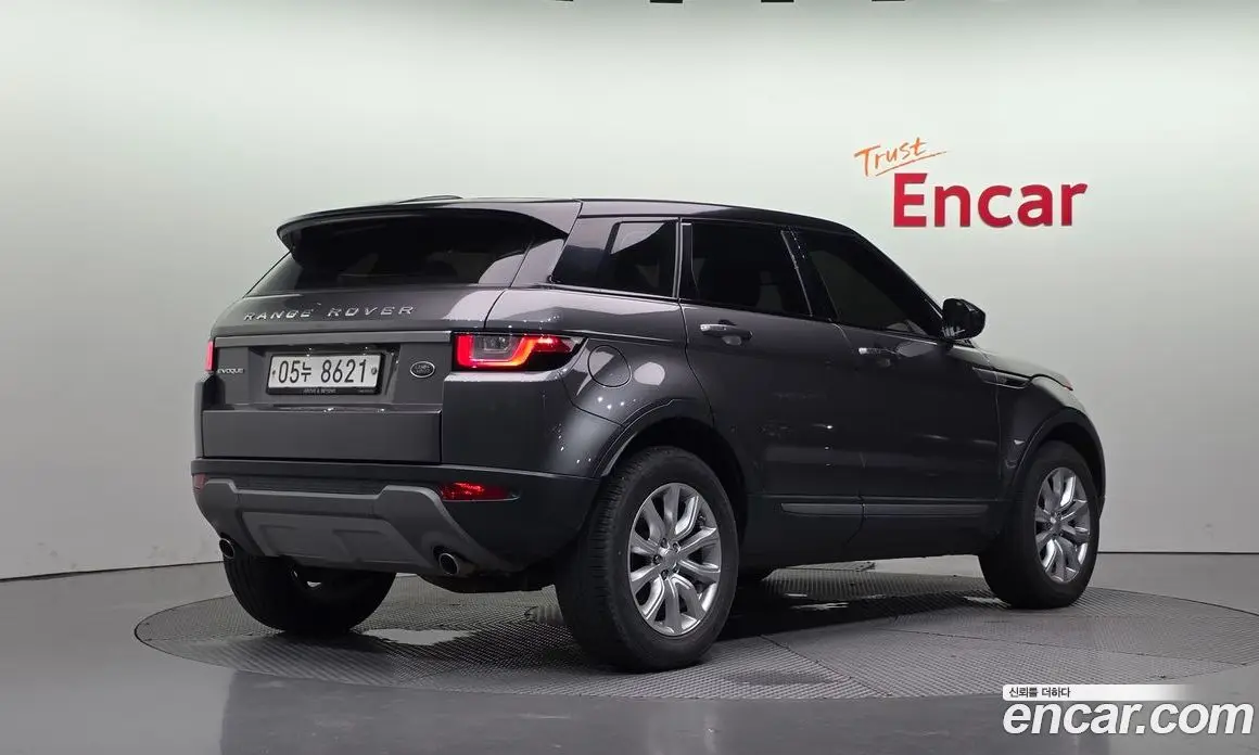 Land Rover Range Rover Evoque 2018 2.0 автомат (гидро), фото 2 Land Rover Range Rover Evoque 2018 2.0 автомат (гидро), фото 2