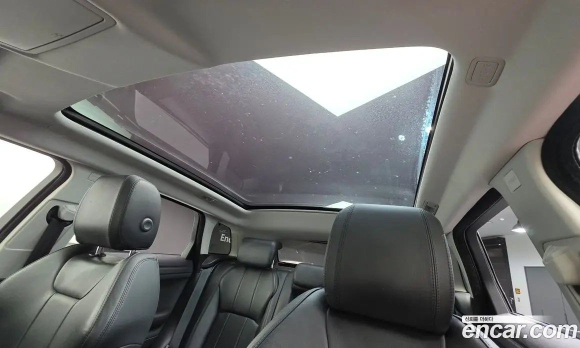 Land Rover Range Rover Evoque 2018 2.0 автомат (гидро), фото 17 Land Rover Range Rover Evoque 2018 2.0 автомат (гидро), фото 17