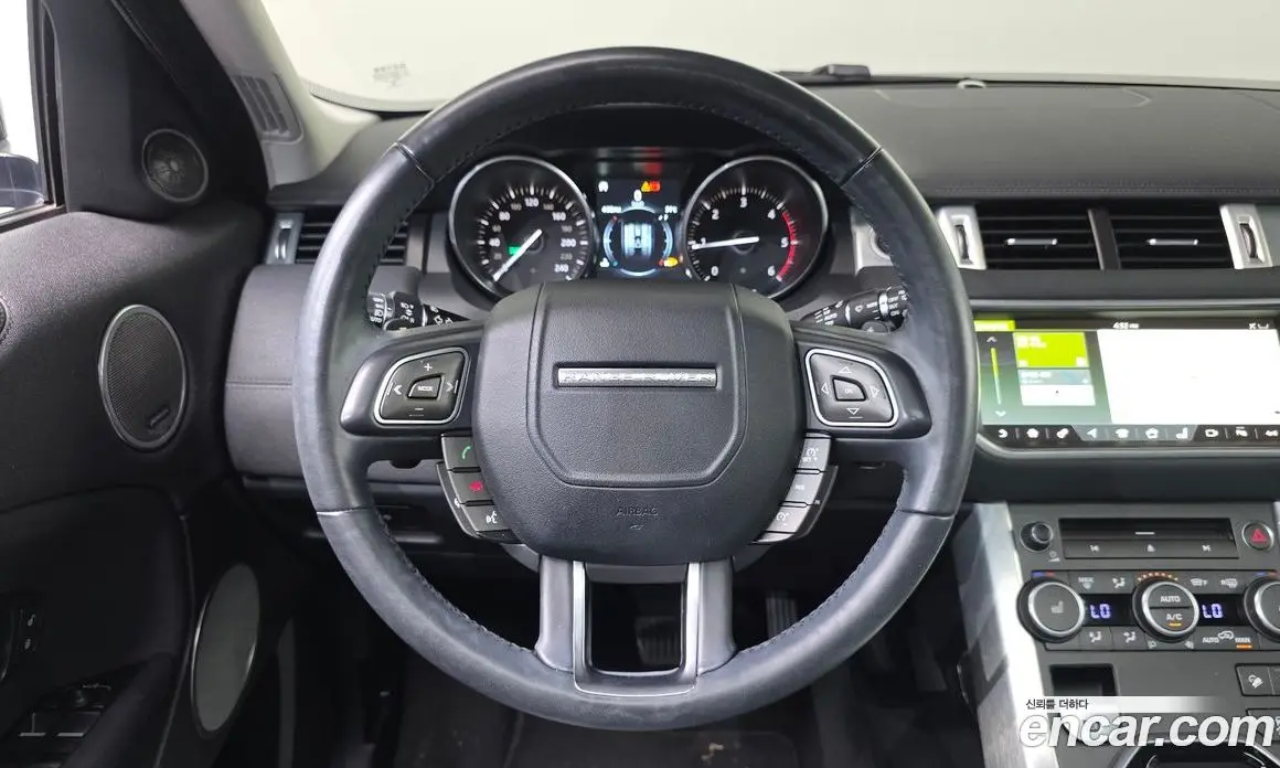 Land Rover Range Rover Evoque 2018 2.0 автомат (гидро), фото 21 Land Rover Range Rover Evoque 2018 2.0 автомат (гидро), фото 21