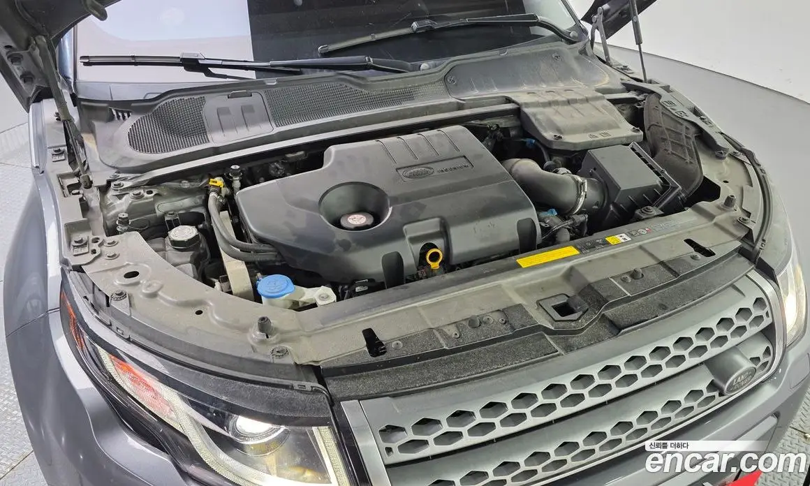 Land Rover Range Rover Evoque 2018 2.0 автомат (гидро), фото 28 Land Rover Range Rover Evoque 2018 2.0 автомат (гидро), фото 28
