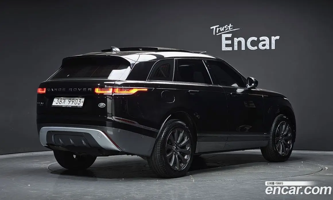 Land Rover Range Rover Velar 2017 2.0 автомат (гидро), фото 2 Land Rover Range Rover Velar 2017 2.0 автомат (гидро), фото 2
