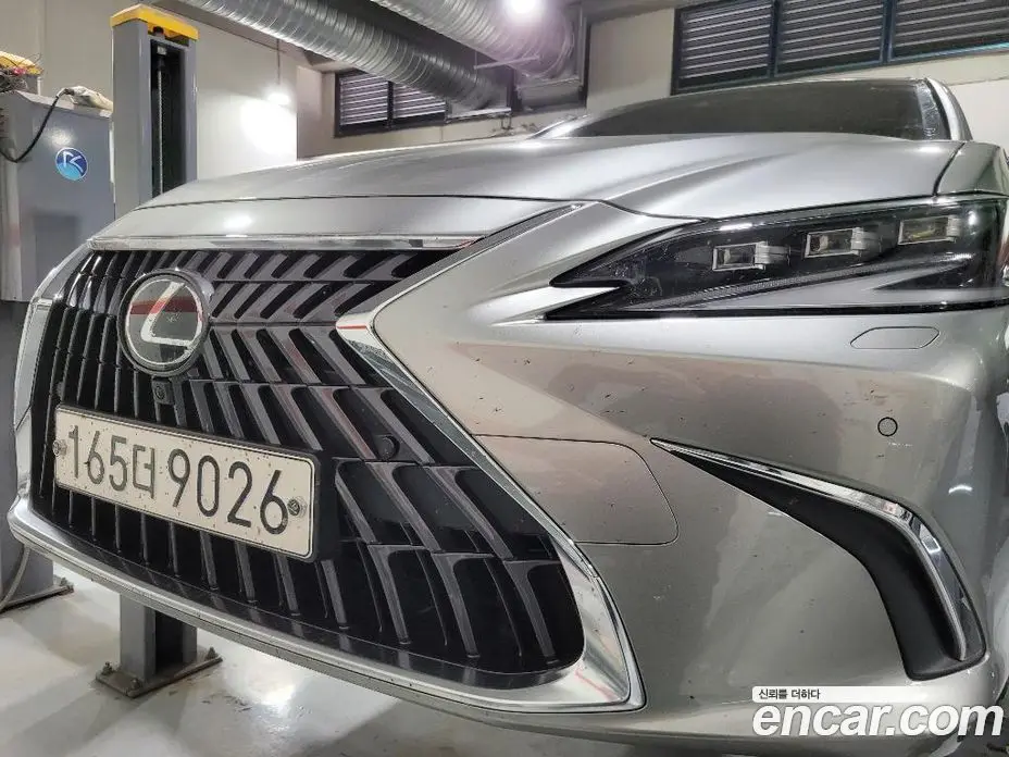 Lexus ES 2024 2.5 автомат (гидро), фото 1 Lexus ES 2024 2.5 автомат (гидро), фото 1