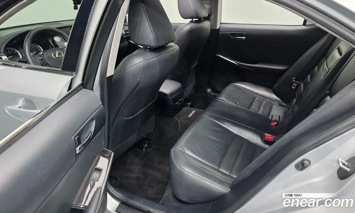 Lexus IS 2014 2.5 автомат (гидро), фото 12 Lexus IS 2014 2.5 автомат (гидро), фото 12