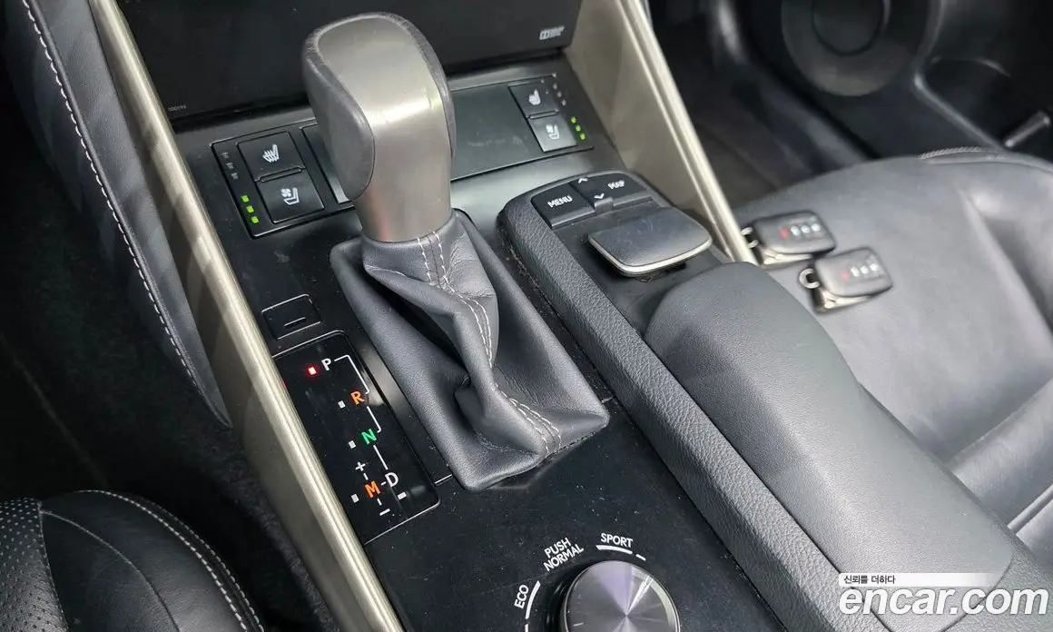 Lexus IS 2014 2.5 автомат (гидро), фото 9 Lexus IS 2014 2.5 автомат (гидро), фото 9