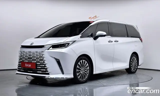 Lexus LM, 2025, 13 587 км