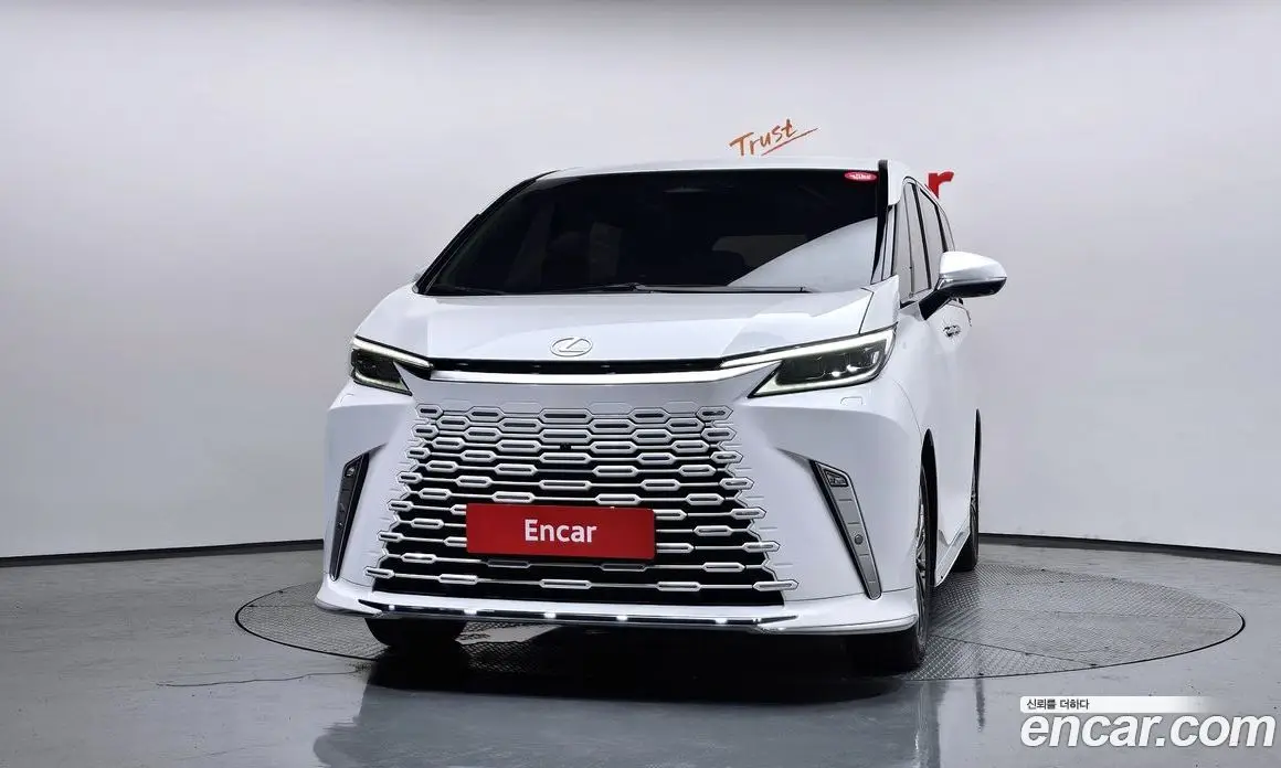 Lexus LM 2025 2.4 автомат (гидро), фото 3 Lexus LM 2025 2.4 автомат (гидро), фото 3