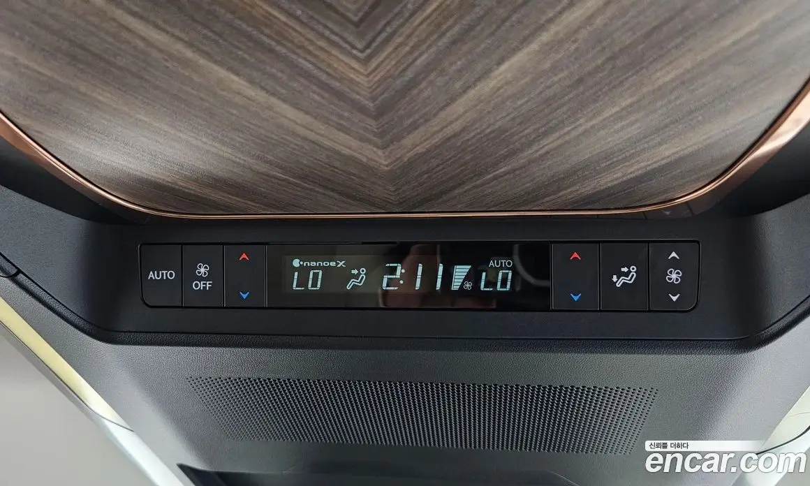 Lexus LM 2025 2.4 автомат (гидро), фото 37 Lexus LM 2025 2.4 автомат (гидро), фото 37