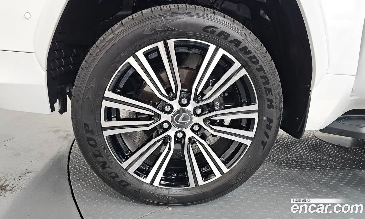 Lexus LX 2025 3.4 автомат (гидро), фото 5 Lexus LX 2025 3.4 автомат (гидро), фото 5