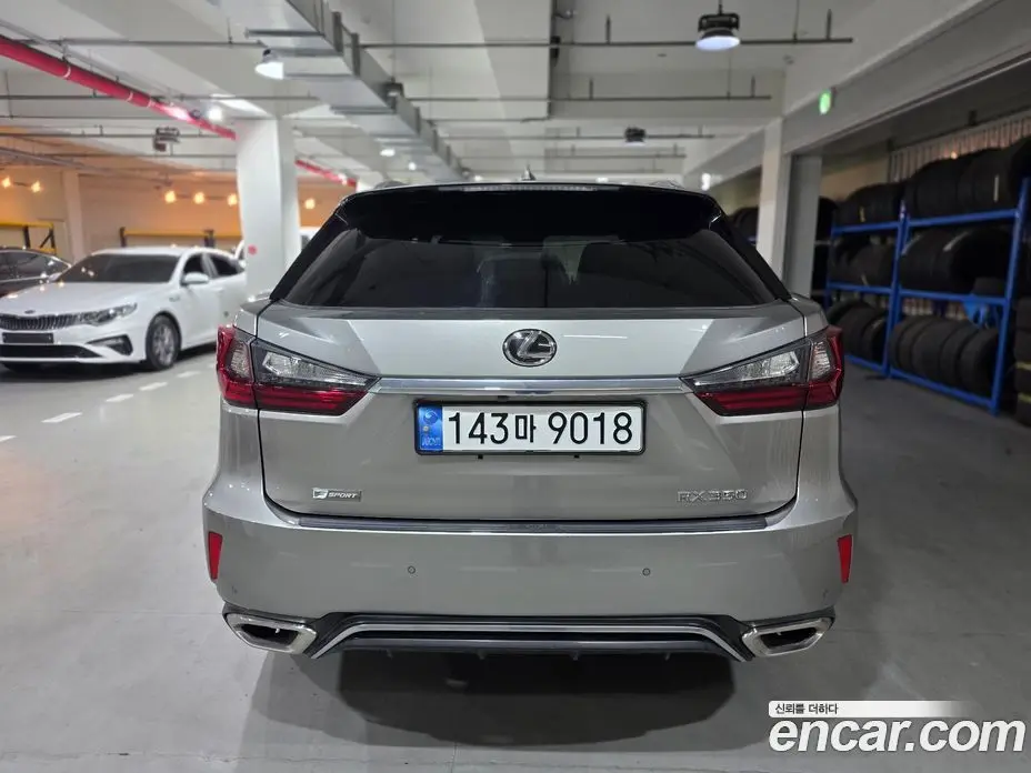 Lexus RX 2018 3.5 автомат (гидро), фото 4
