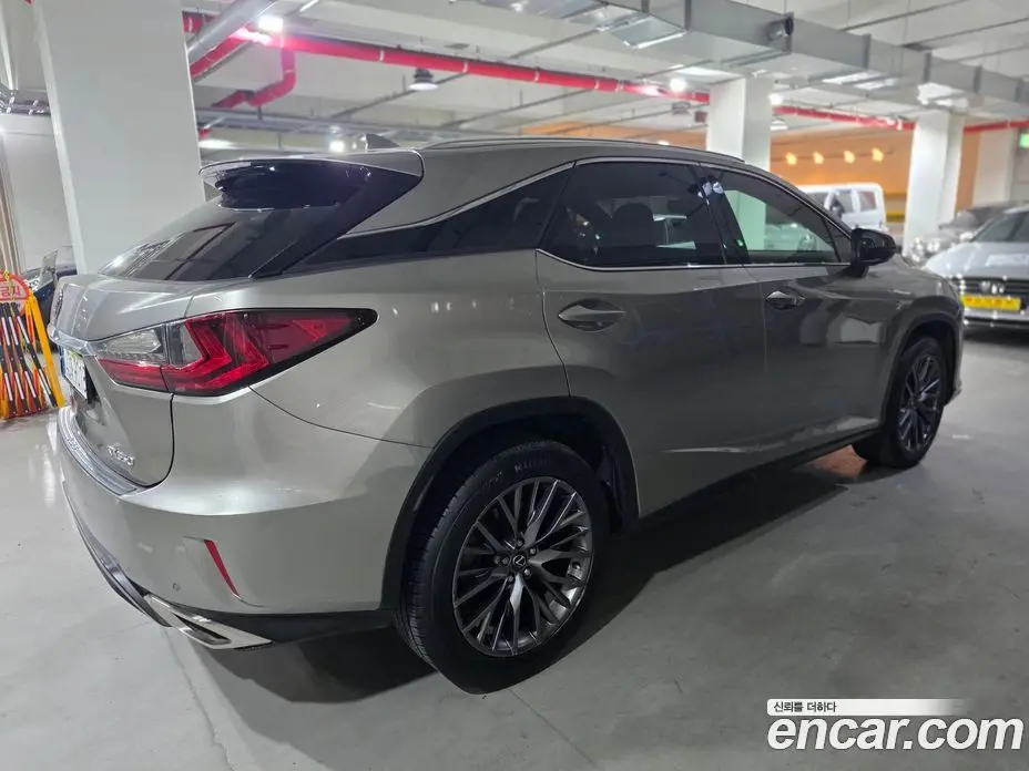 Lexus RX 2018 3.5 автомат (гидро), фото 5