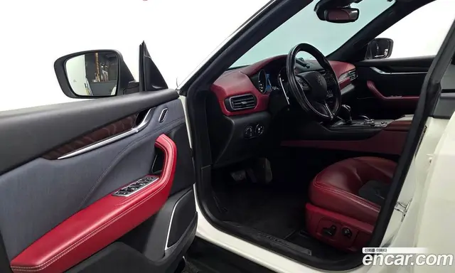 Maserati Levante 2018 3.0 автомат (гидро), миниатюра 11