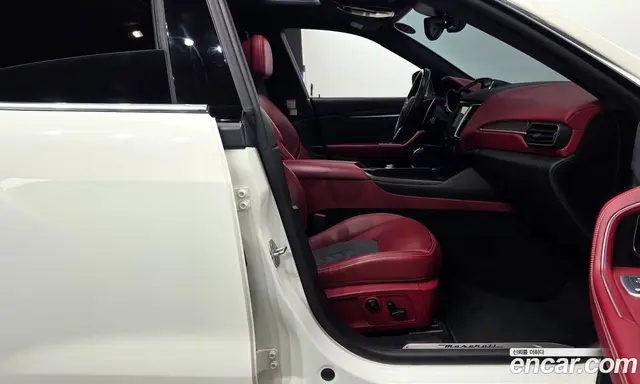 Maserati Levante 2018 3.0 автомат (гидро), миниатюра 10