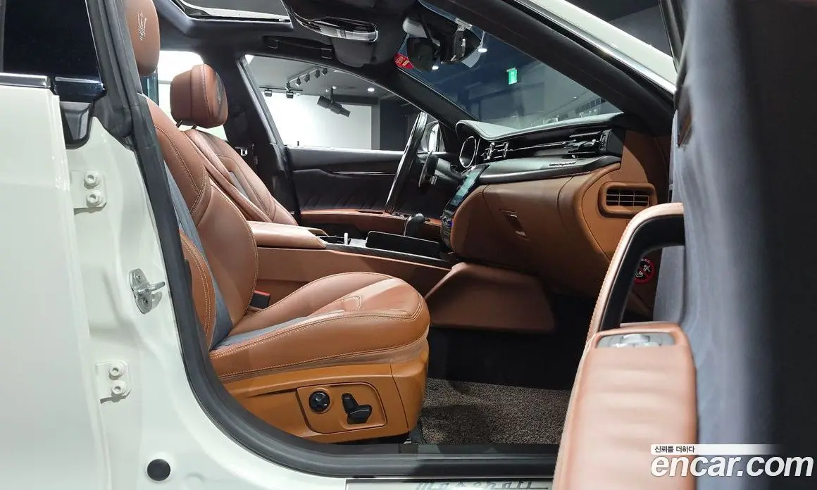 Maserati Quattroporte 2018 3.0 автомат (гидро), фото 16 Maserati Quattroporte 2018 3.0 автомат (гидро), фото 16