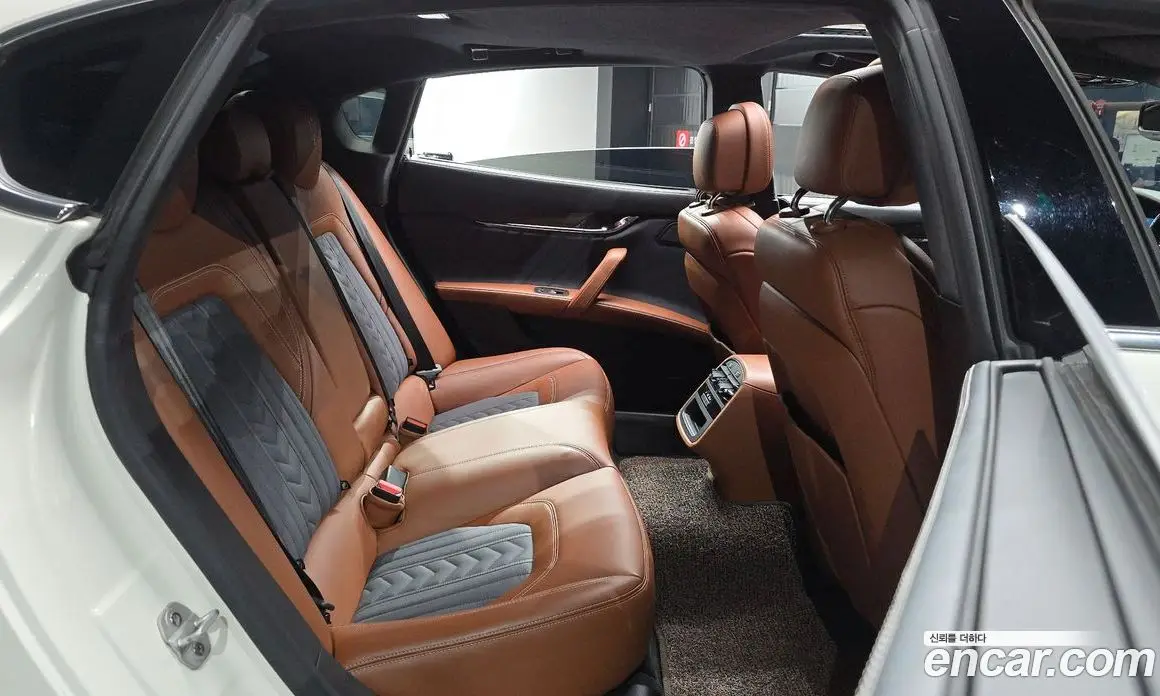 Maserati Quattroporte 2018 3.0 автомат (гидро), фото 17 Maserati Quattroporte 2018 3.0 автомат (гидро), фото 17