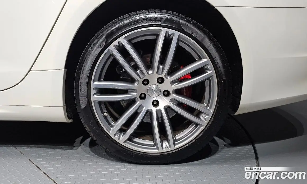 Maserati Quattroporte 2018 3.0 автомат (гидро), фото 7 Maserati Quattroporte 2018 3.0 автомат (гидро), фото 7