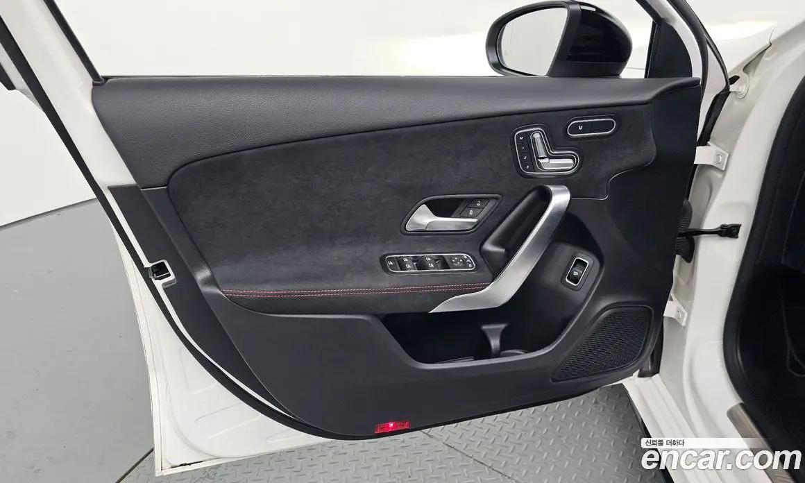 Mercedes-Benz A-Class 2022 2.0 автомат (гидро), фото 14 Mercedes-Benz A-Class 2022 2.0 автомат (гидро), фото 14