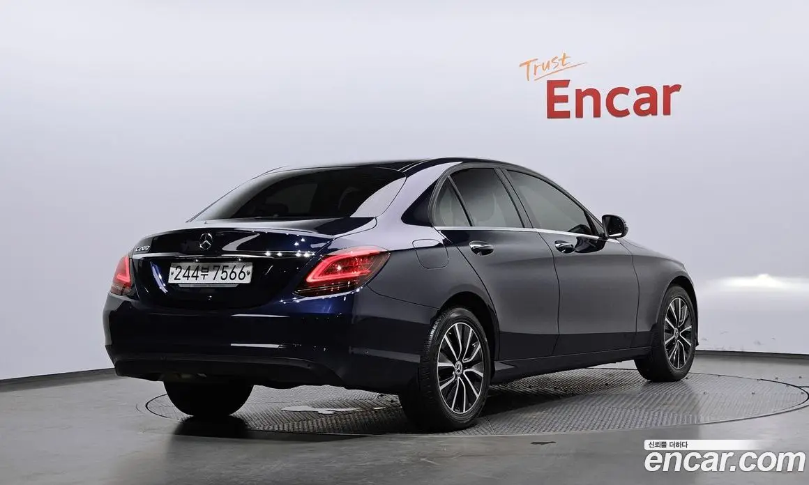 Mercedes-Benz C-Class 2019 2.0 автомат (гидро), фото 2 Mercedes-Benz C-Class 2019 2.0 автомат (гидро), фото 2