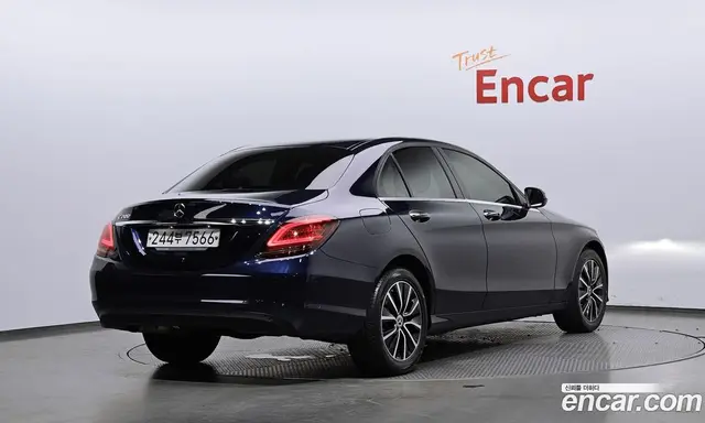 Mercedes-Benz C-Class 2019 2.0 автомат (гидро), миниатюра 2 Mercedes-Benz C-Class 2019 2.0 автомат (гидро), миниатюра 2
