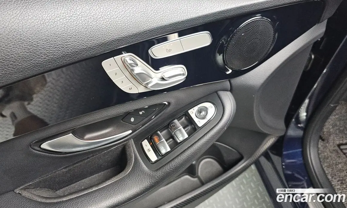 Mercedes-Benz C-Class 2019 2.0 автомат (гидро), фото 18 Mercedes-Benz C-Class 2019 2.0 автомат (гидро), фото 18